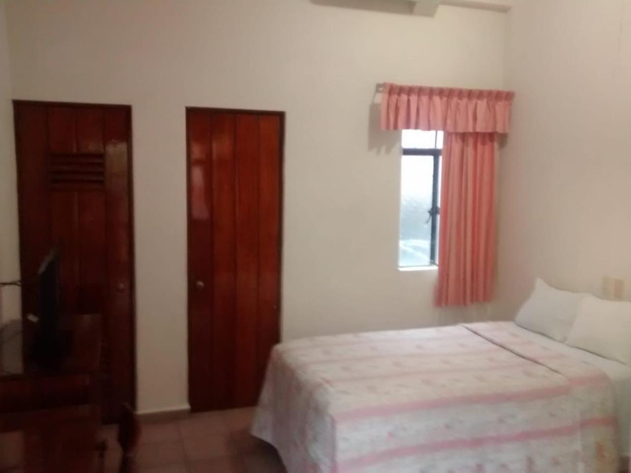 Hotel Posada Del Sol Апацинган-де-ла-Конститусьон Экстерьер фото