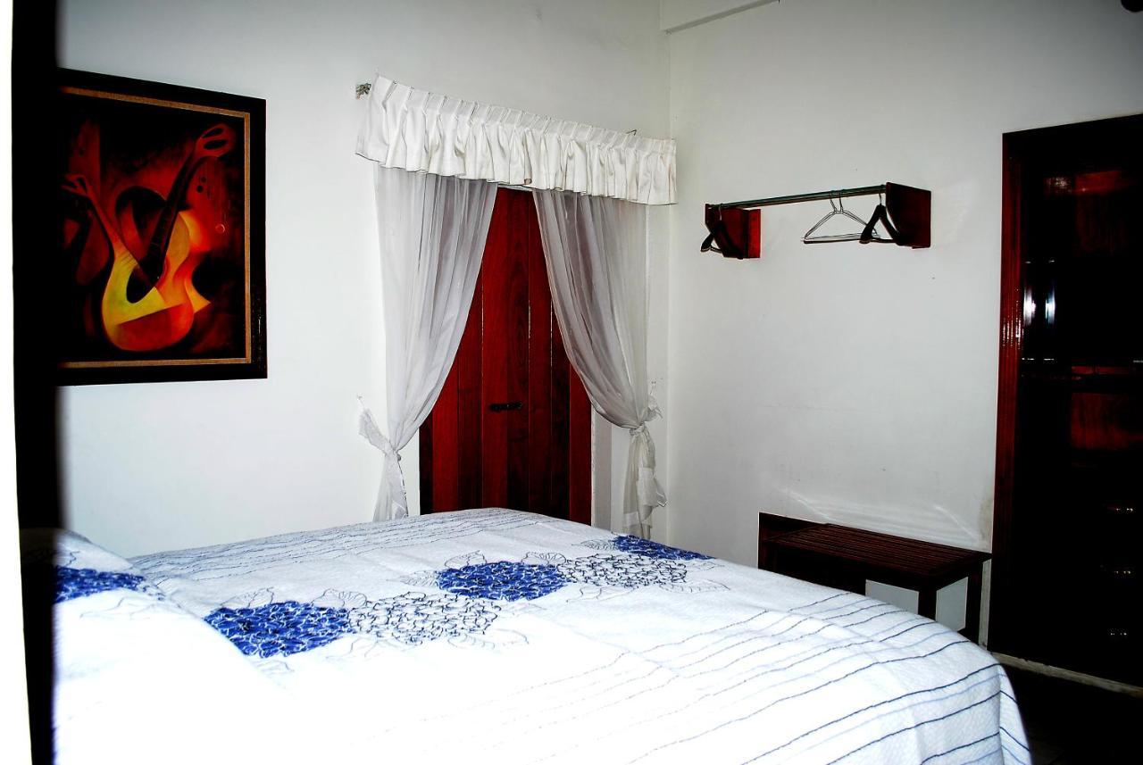 Hotel Posada Del Sol Апацинган-де-ла-Конститусьон Экстерьер фото